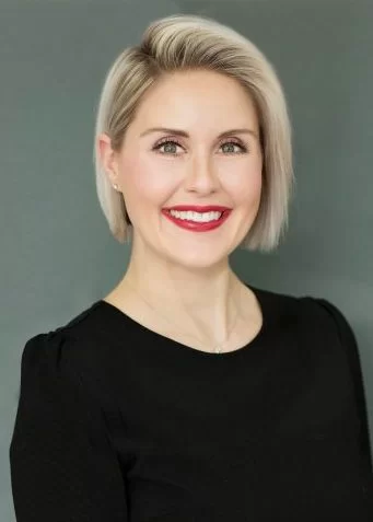 Amanda-j-tschetter-dermatology-specialists